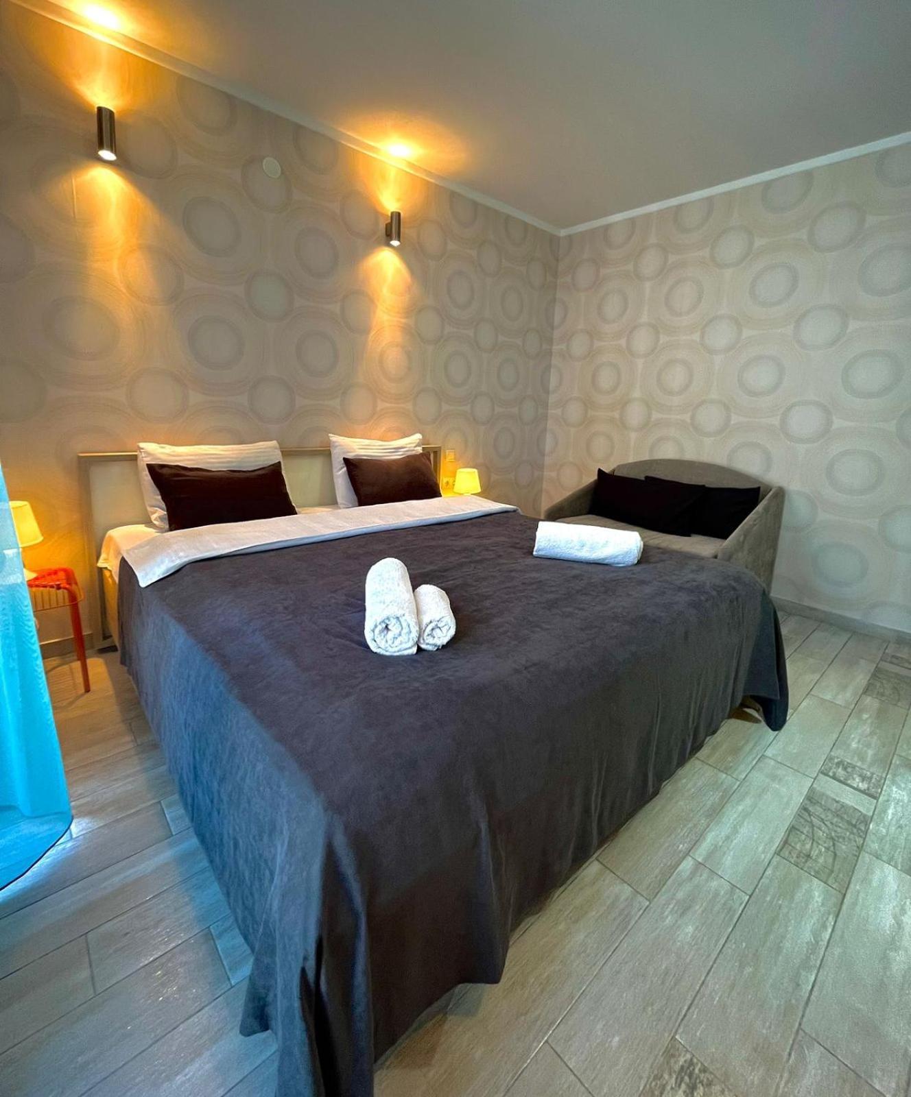 Aparthotel Holiday Lux Batumi Ngoại thất bức ảnh