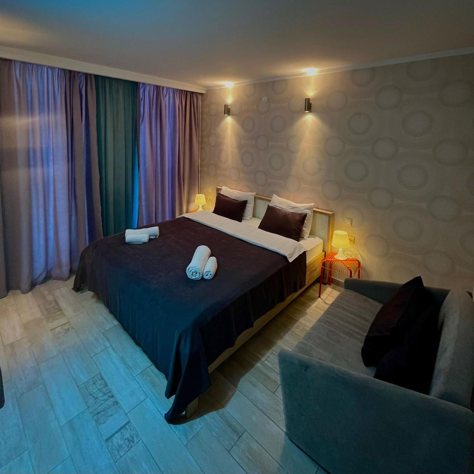 Aparthotel Holiday Lux Batumi Ngoại thất bức ảnh