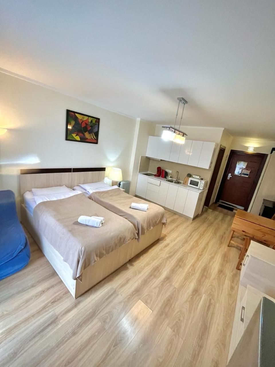 Aparthotel Holiday Lux Batumi Ngoại thất bức ảnh